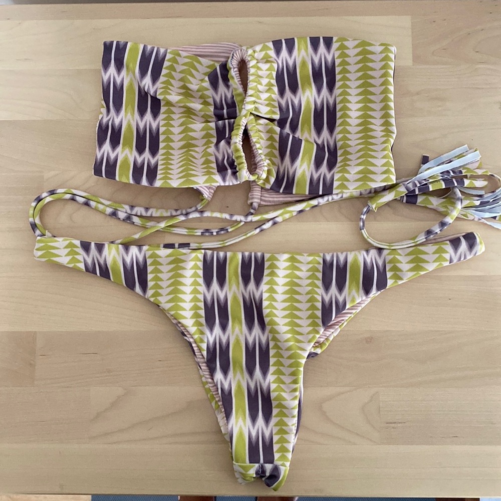 Acacia swimwear Arrow set size medium